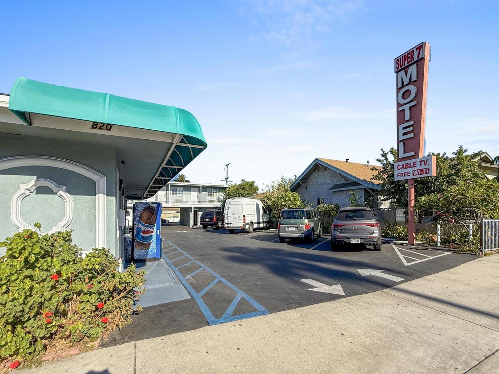 Super 7 Motel - Anaheim Packing District & Disneyland Buitenkant foto